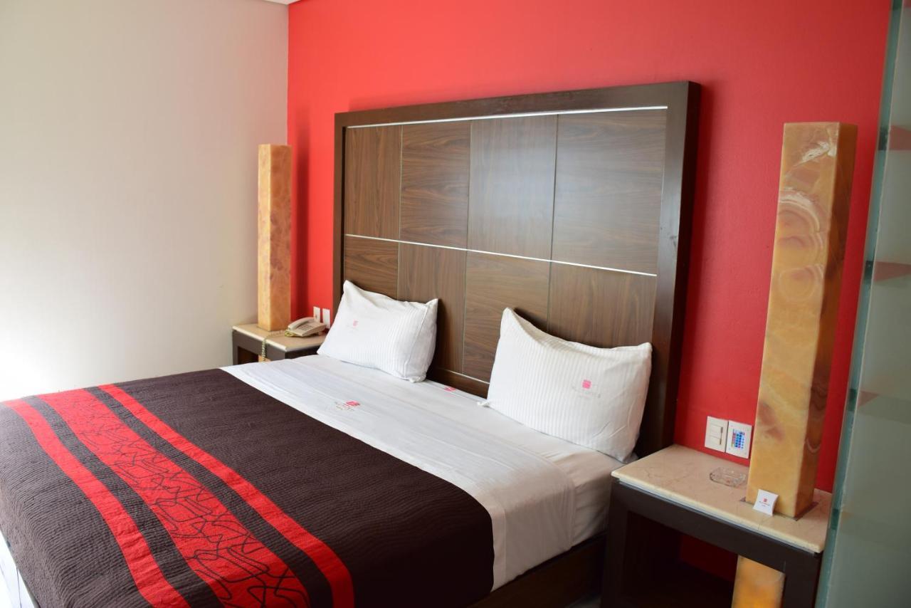 Plutarco Suites Mexico By Eksteriør billede