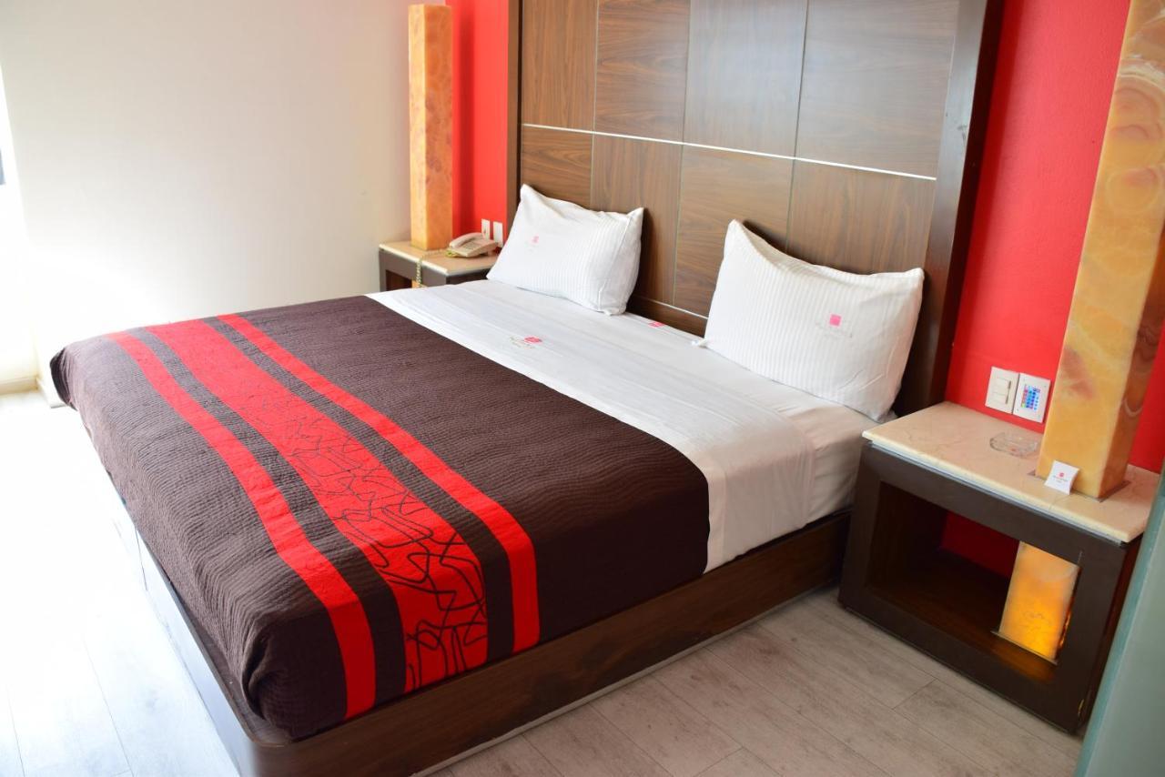 Plutarco Suites Mexico By Eksteriør billede